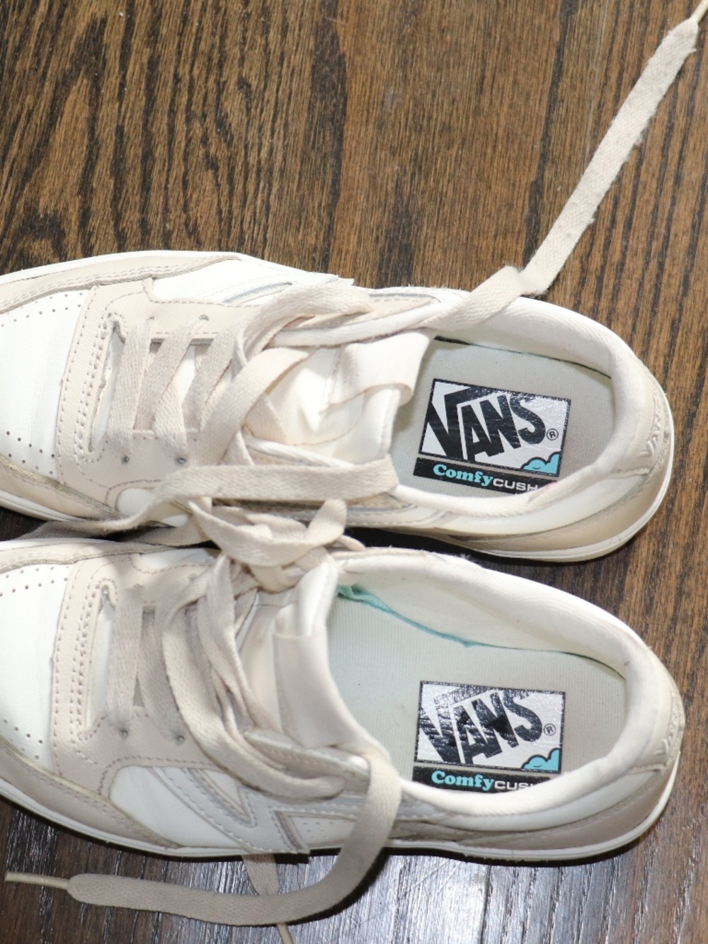 Vans Lowland Comfy Cush Sneaker Off White Cream Womens Size 6.5 Men 5.0 - Picture 3 of 11